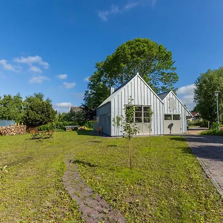 Warft Werkstatt Holiday home Krummhoern